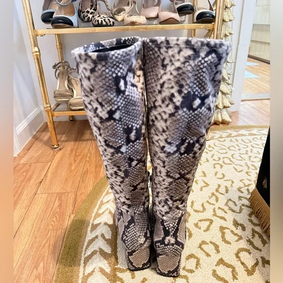 Steve Madden Dexie Slim Fit Knee High Block Heel Boot - Picture 5 of 10